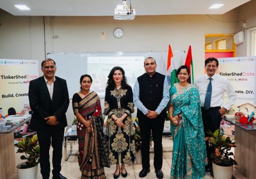 BCKIC, in collaboration with StuDIYo Lab, UAE, proudly hosted the inaugural session of “Tinkershed Crate” at KIIT International School, along with a two-day workshop.